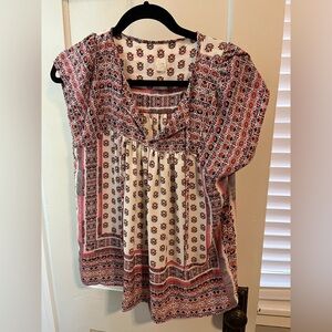 Old Navy Red and White Patterned Blouse
